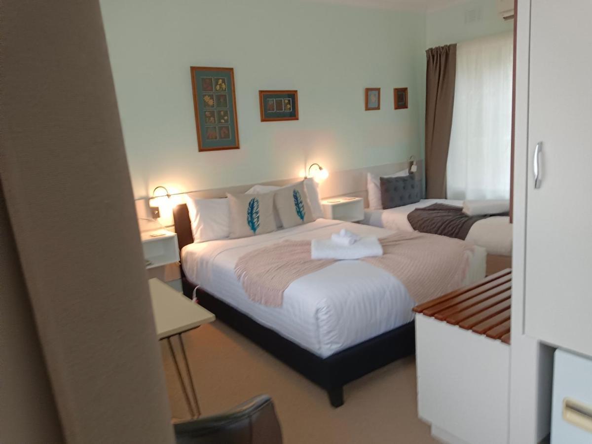 Buffalo And Country Retreat 3*